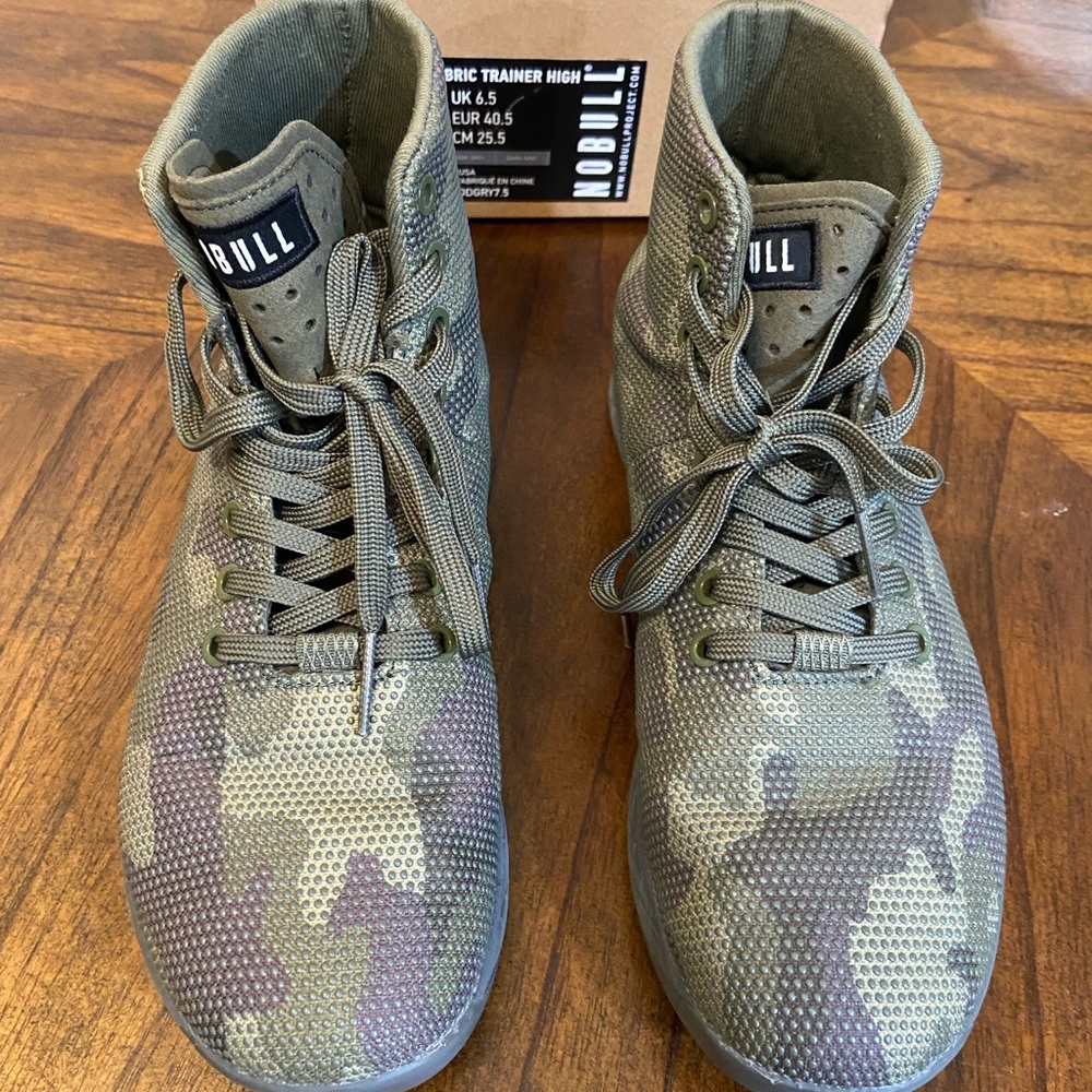 NoBull camo color high top training shoes. Size 9 in woman.
